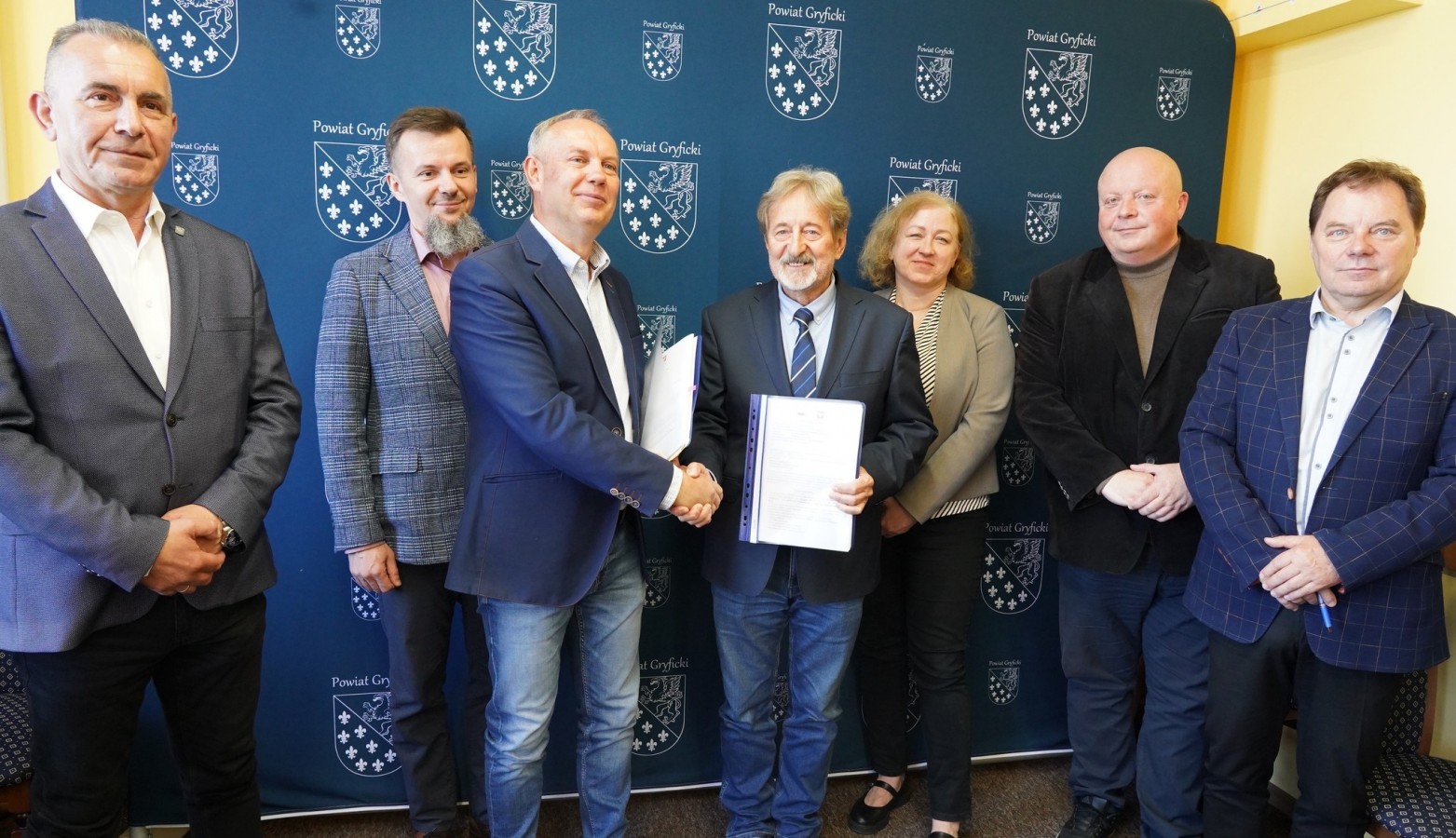 Podpisanie umowy na realizację zadania pn. „Remont drogi powiatowej nr 3136Z na odcinku Rotnowo - Modlimowo”