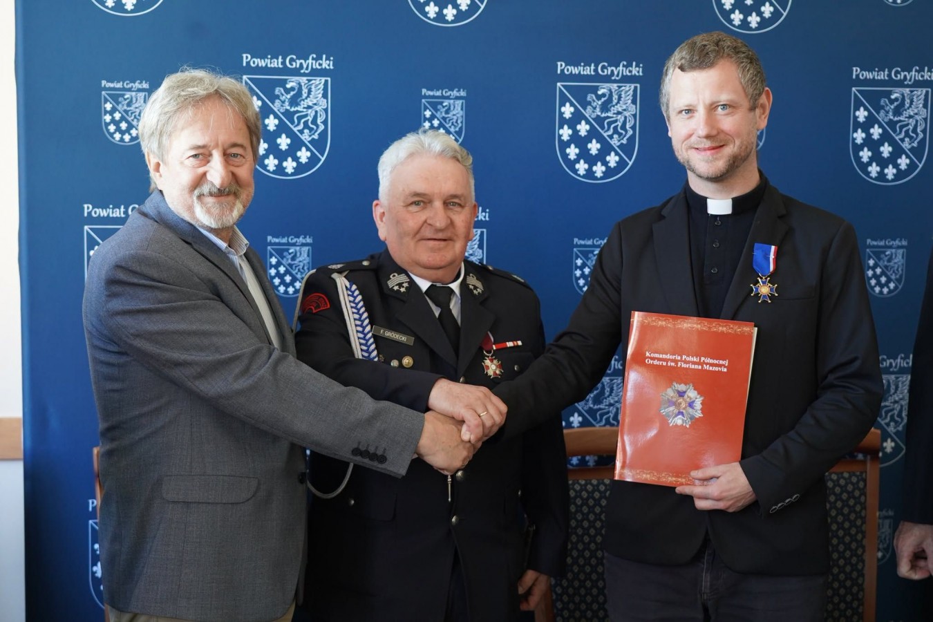 Uroczystość wręczenia Złotego Krzyża